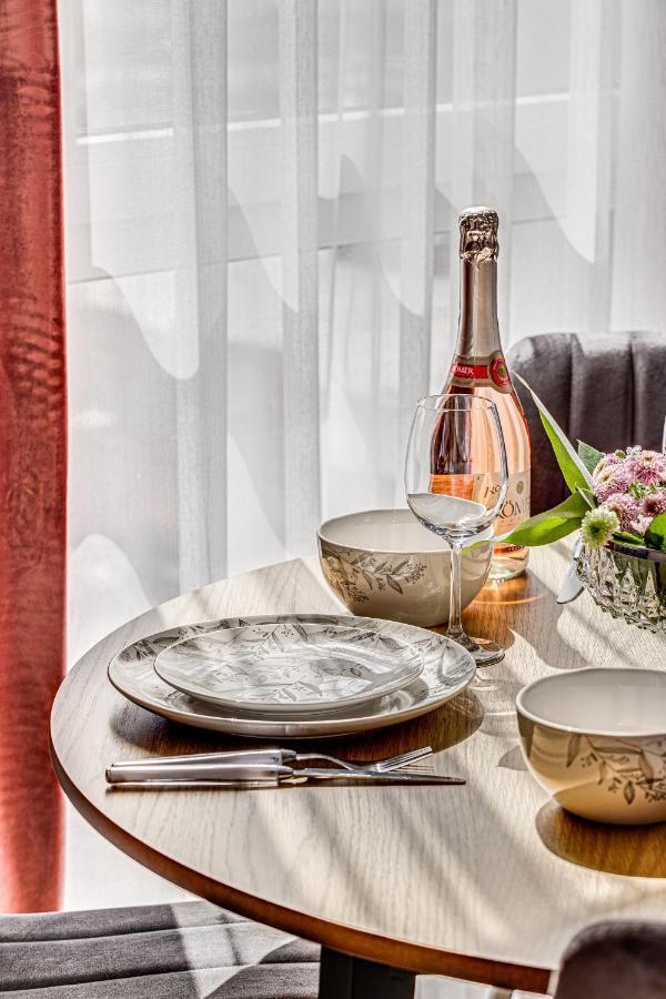 Elegant Apartment Near Afi & Atrium Mall Arad Esterno foto