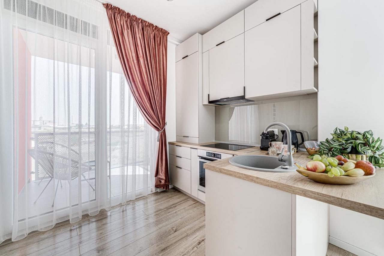 Elegant Apartment Near Afi & Atrium Mall Arad Esterno foto