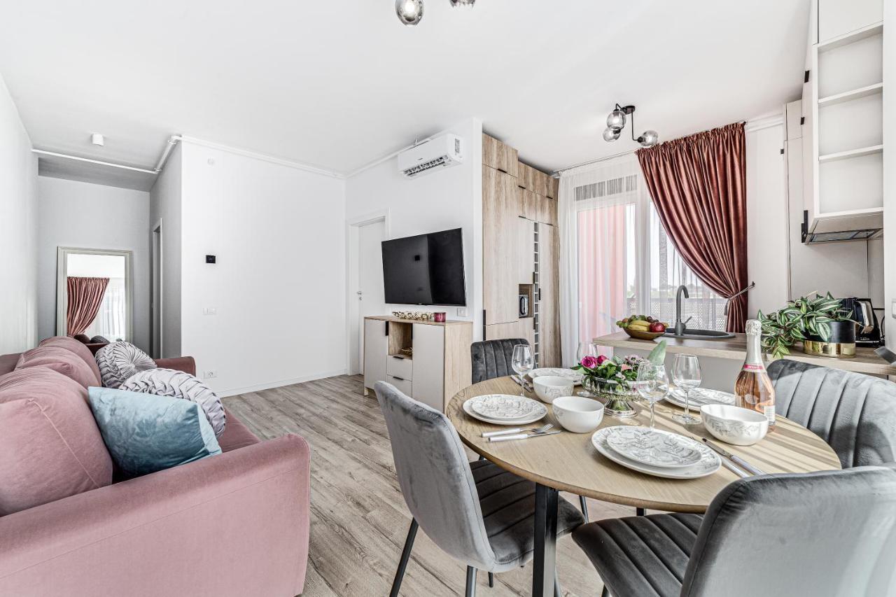 Elegant Apartment Near Afi & Atrium Mall Arad Esterno foto