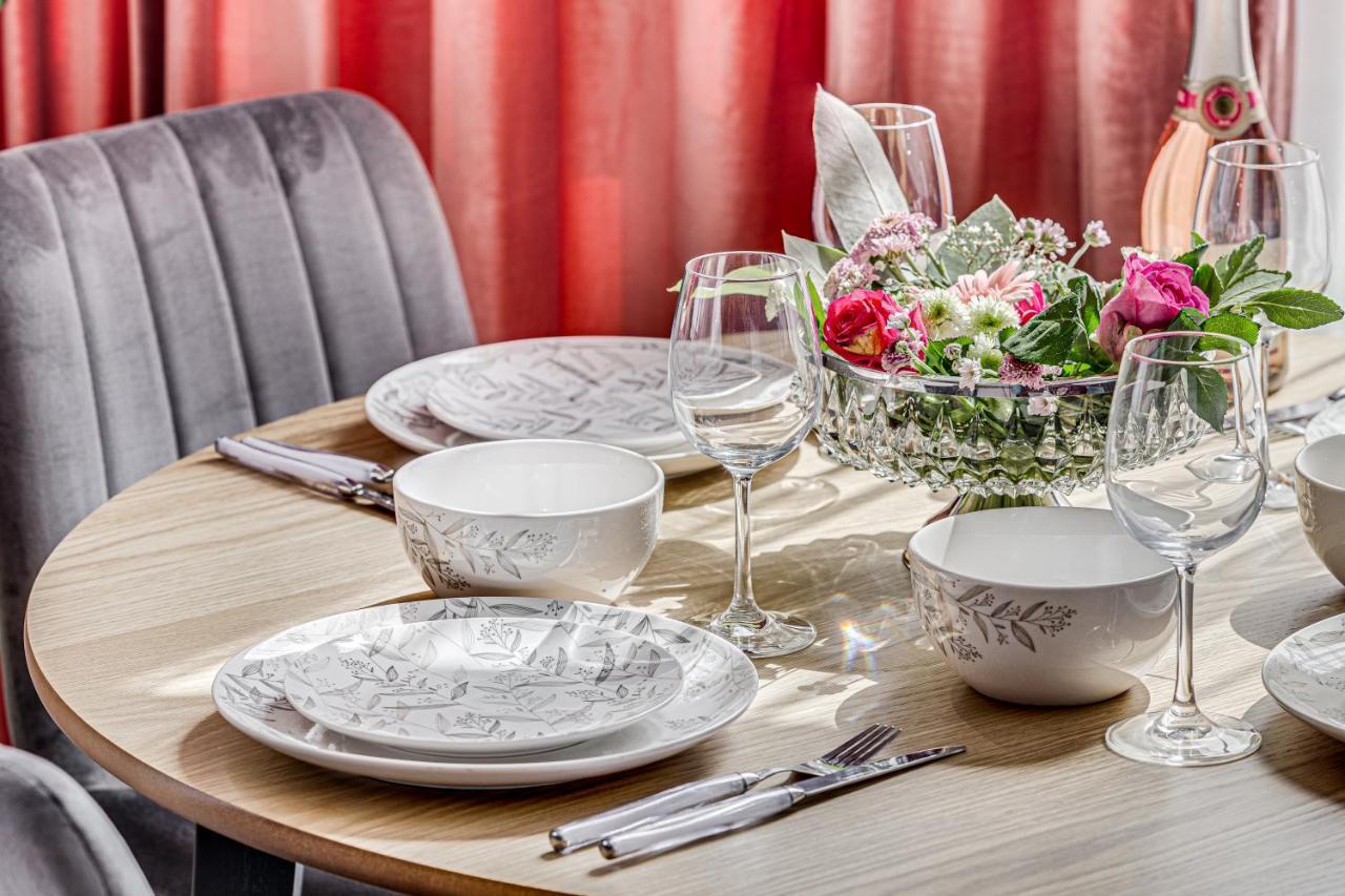 Elegant Apartment Near Afi & Atrium Mall Arad Esterno foto